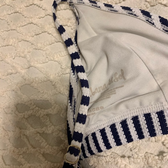 Bikini/swim suit top and bottom - Picture 6 of 8